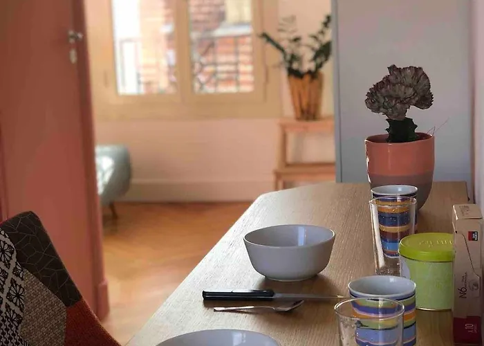 Cosy Et Lumineux 2 Pieces Au Cœur De Appartement *